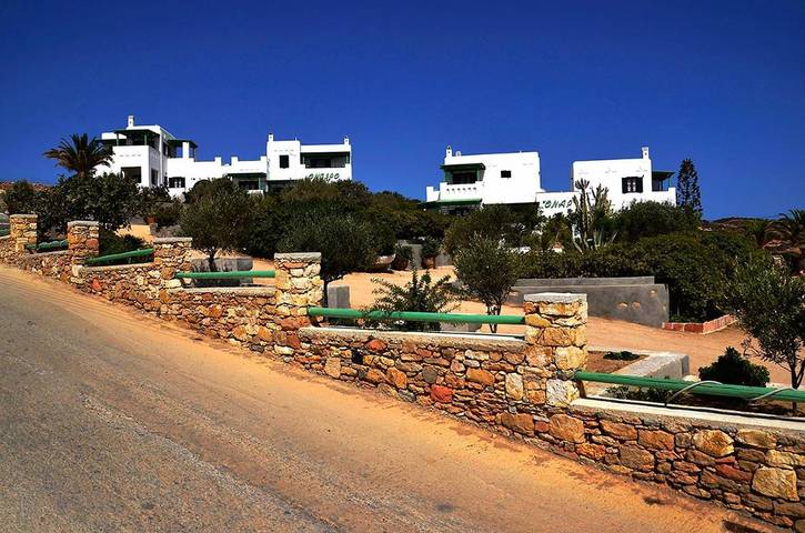 Gîte pour 2 personnes, avec Balcon et Terrasse ainsi que Jardin et Vue dans Koufonisia - 4