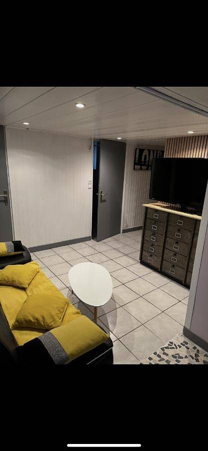 Appartement entier, Apparemment f1 in Frouard, Région de Nancy
