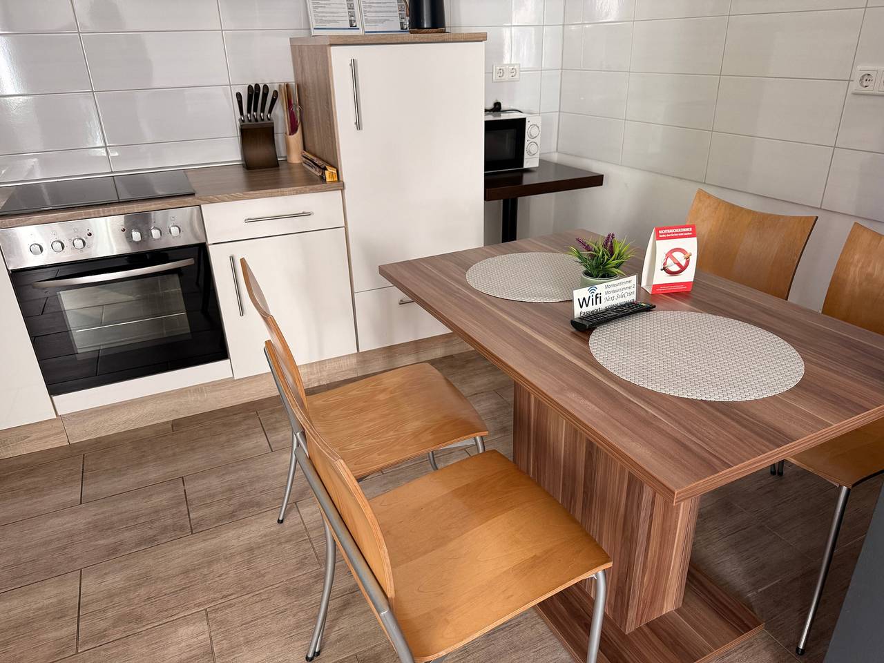 Apartamento entero, Apartamento '3' con terraza compartida, balcón y Wi-Fi in Bad Salzuflen, Distrito de Lippe