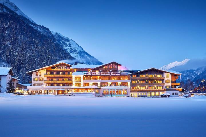 Double room, shower, toilet, balcony in Pertisau, Eben am Achensee