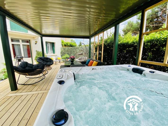 Gîte pour 6 personnes, avec jacuzzi ainsi que terrasse et sauna à Carcassonne - 2