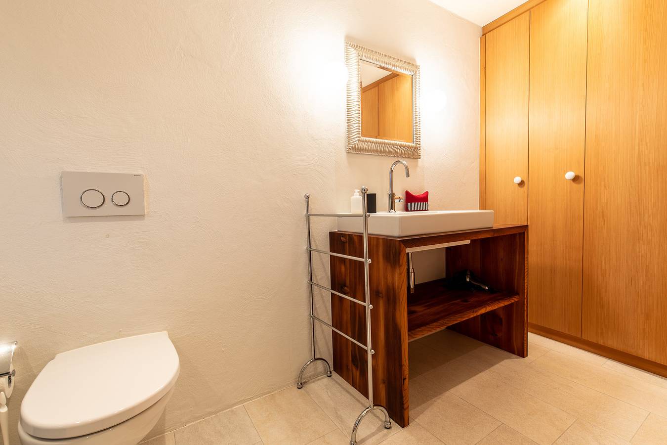 Apartamento entero, Chasa Punt 43: Romantisches Hideaway im historischen Dorfkern von Scuol in Scuol, Lower Engadine