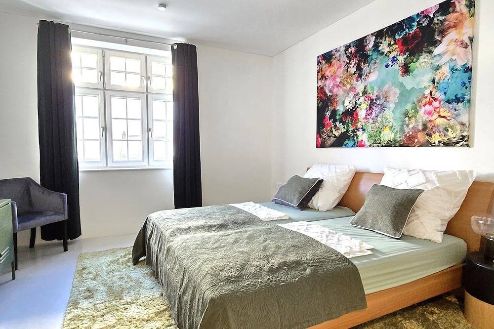 Ganze Wohnung, Apartment in Villa, Skyview, Lift, Luxus -Beletage in Bad Hall, Steyr-Land