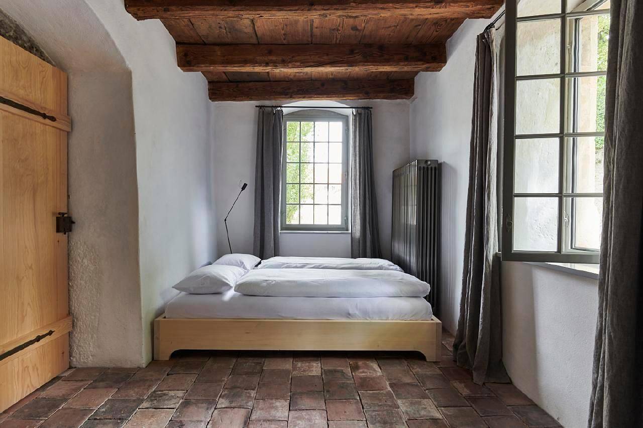 Entire holiday apartment, Schlossgut Münchenwiler - Appartment downstairs in Three-Lakes