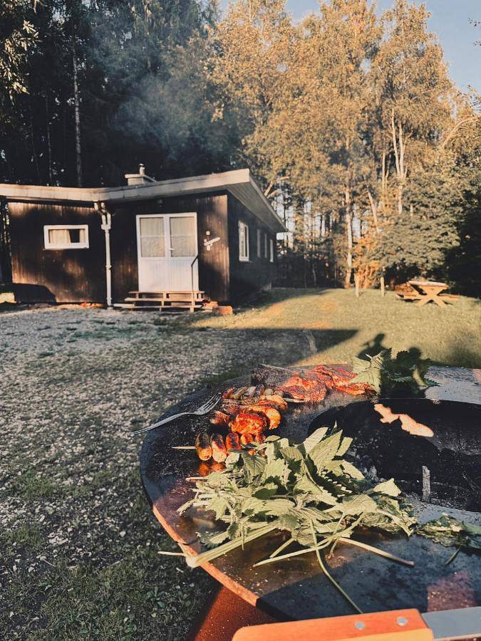 Camping pour 4 personnes, avec jardin ainsi que vue et terrasse