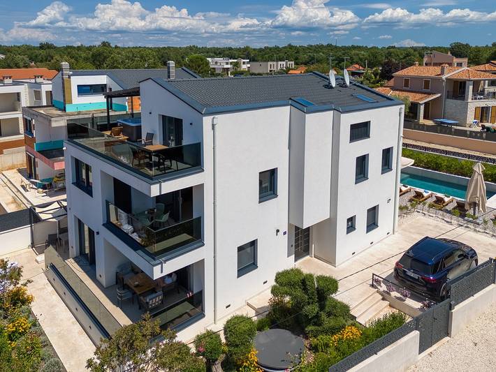 Villa für 12 Personen, mit Pool und Garten in Poreč - 2