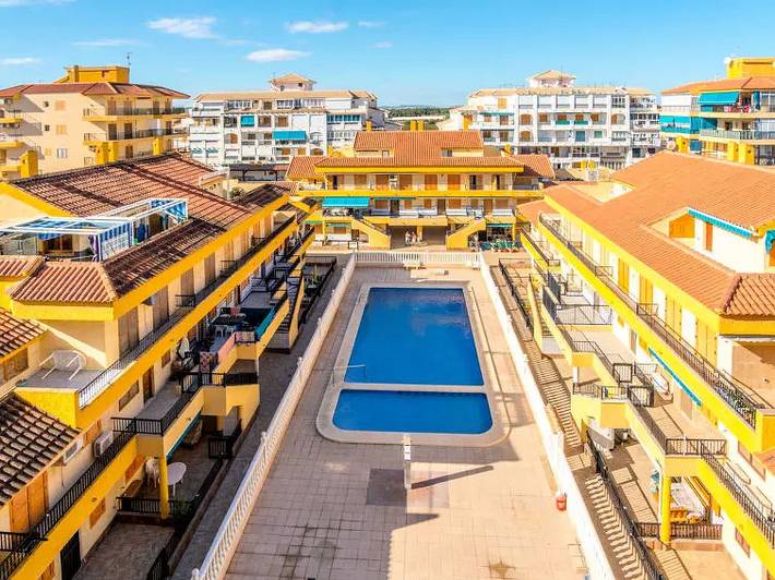 Apartamento de vacaciones para 4 personas, con piscina y balcón - 1