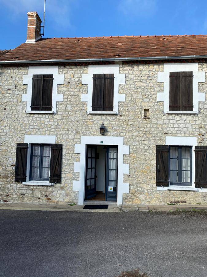 Location de vacances pour 6 personnes, avec terrasse à Bué