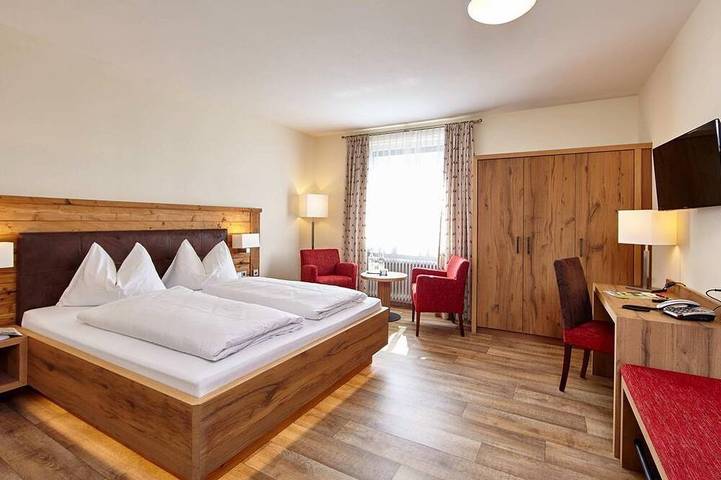 Doppelzimmer ohne Balkon - Aura Hotel Saulgrub Gmbh in Saulgrub, Bayerische Alpen