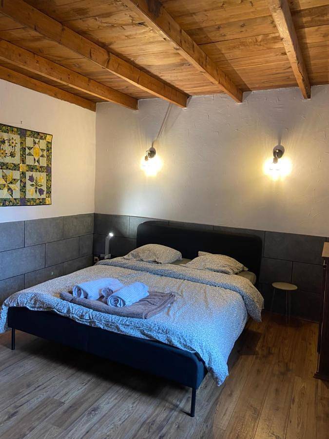 Gîte pour 5 personnes, avec Terrasse et Vue dans Innimond