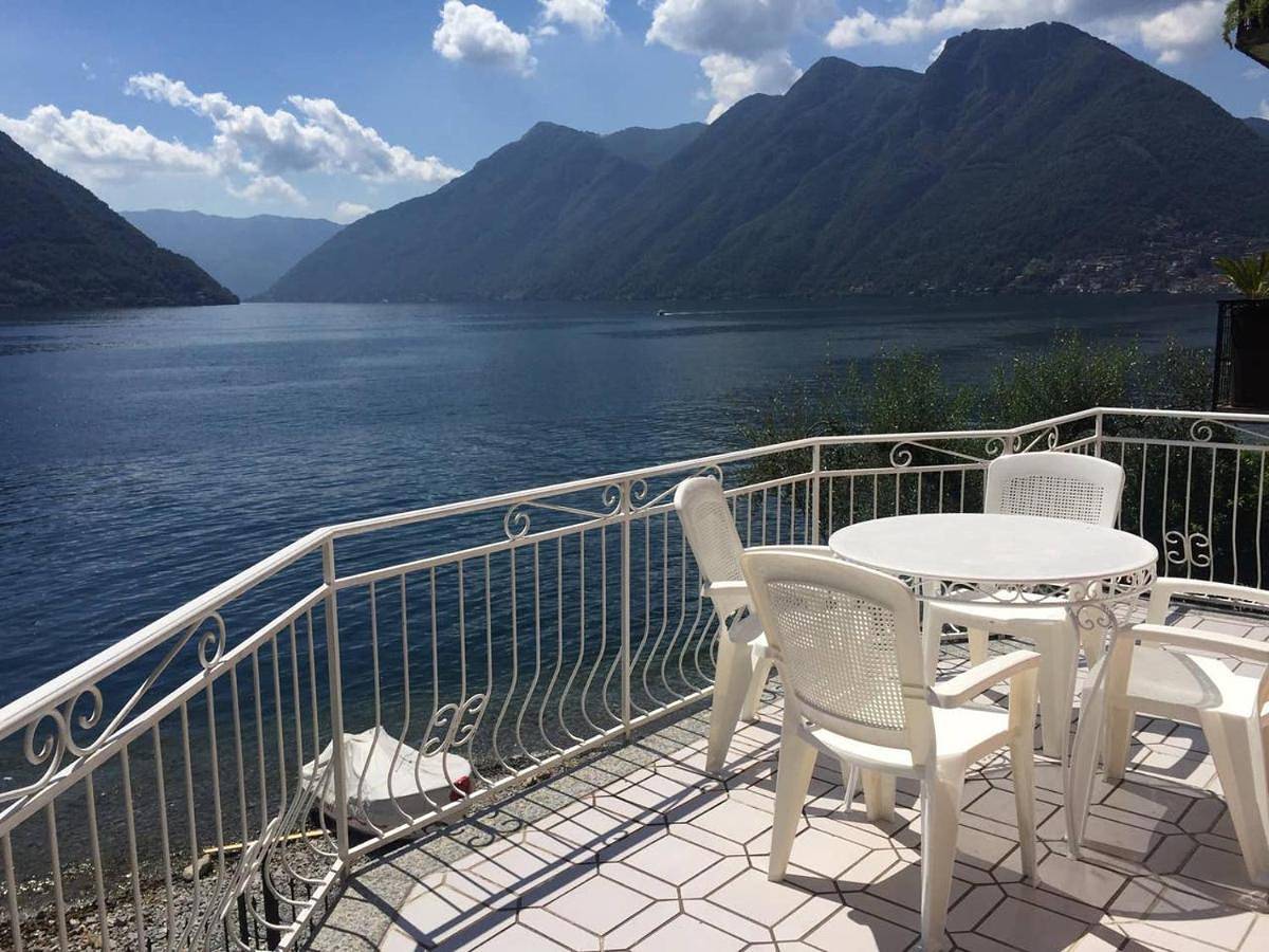 Ganze Wohnung, Wonderful apartment on lakeside in Colonno, Comer See