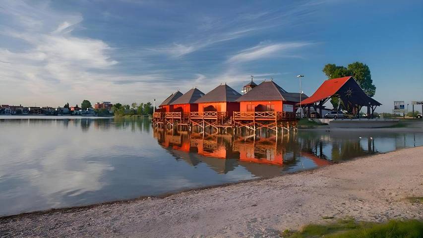 Appartement de vacances pour 4 personnes, avec vue sur le lac ainsi que vue et terrasse