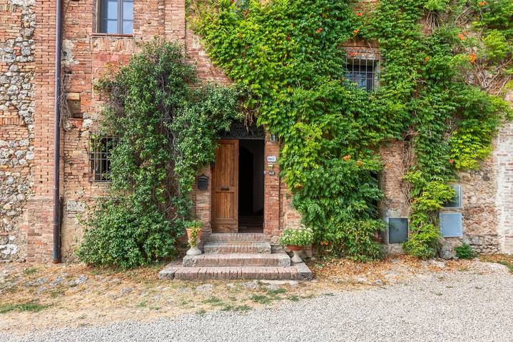 La Rugiada – Farm Stay with View of Siena in Monteroni d'Arbia, Siena Province