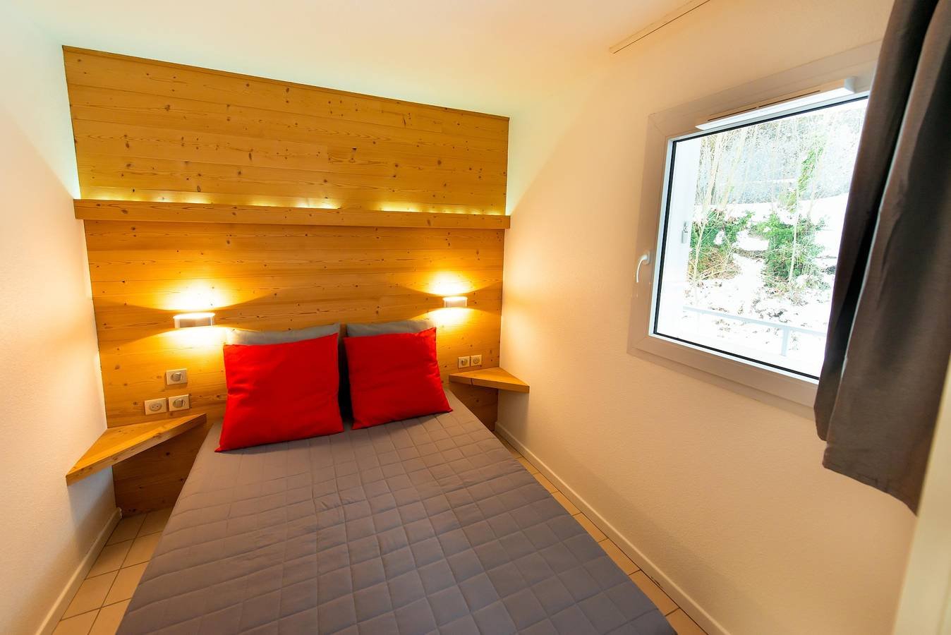 Entire apartment, Résidence Les Silènes - 2 room apartment 4 people (confort) in Allevard, Isère