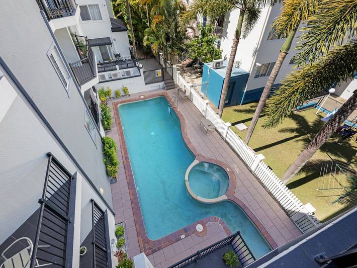 Appartement entier, Escapade de 2 chambres avec piscine, à quelques pas de la plage de Torquay in Hervey Bay, Fraser Coast