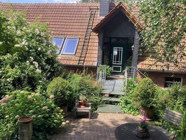 Ferienwohnung für 3 Personen, mit Terrasse und Garten sowie Ausblick