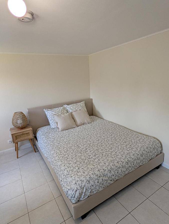 Location de vacances pour 2 personnes, avec Terrasse et Vue à Lumigny-Nesles-Ormeaux - 2