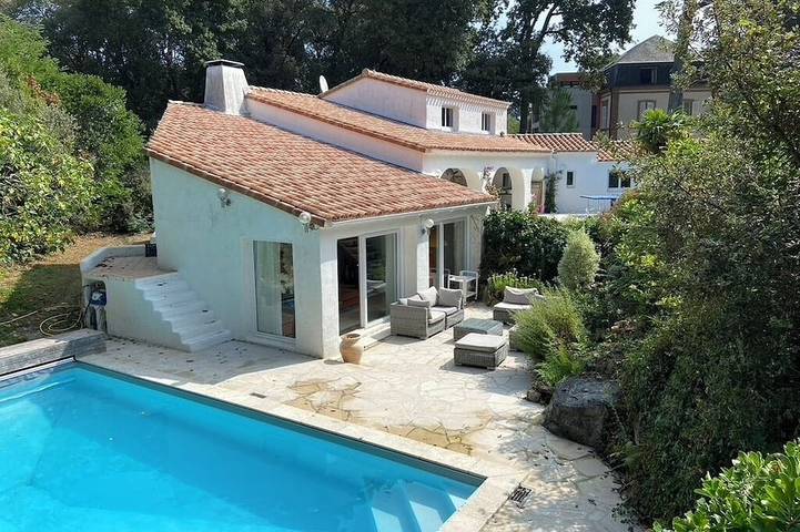 Location de vacances pour 14 personnes, avec jardin dans Plage des Sableaux