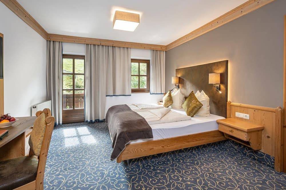 Komfortdoppelzimmer \"Lebensfreude\" Hp - Naturhotel Hüttenwirt in Hüttschlag, Ski Amadé