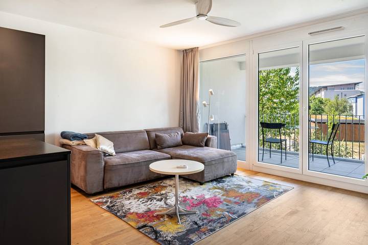 Ganze Wohnung, Modernes, großzügiges Apartment in Wohngegend in Freiburg, Südschwarzwald