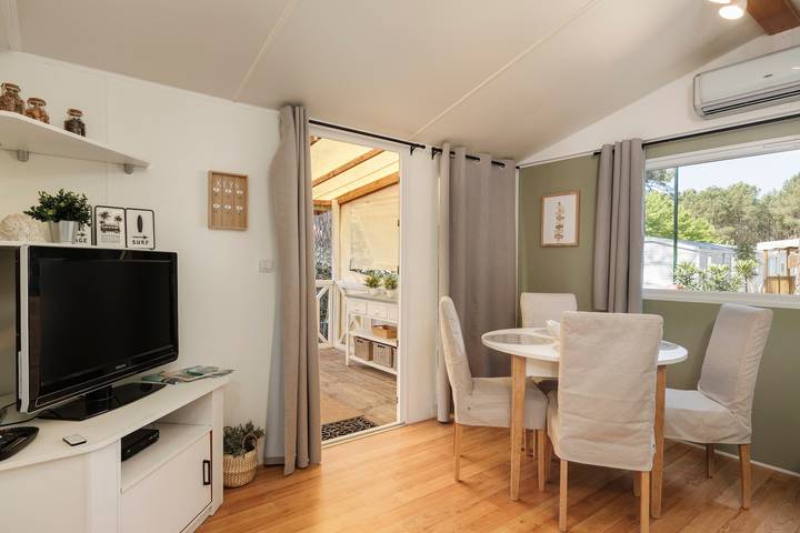 Cabane 70 – Mobile Home with Air Conditioning at Siblu 4* “Les Embruns” in Claouey in Lège-Cap-Ferret, Arcachon region
