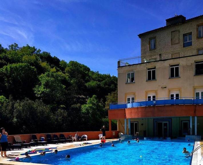 Gîte pour 4 personnes, avec terrasse et vue ainsi que piscine et sauna, animaux acceptés à Rennes-les-Bains - 4