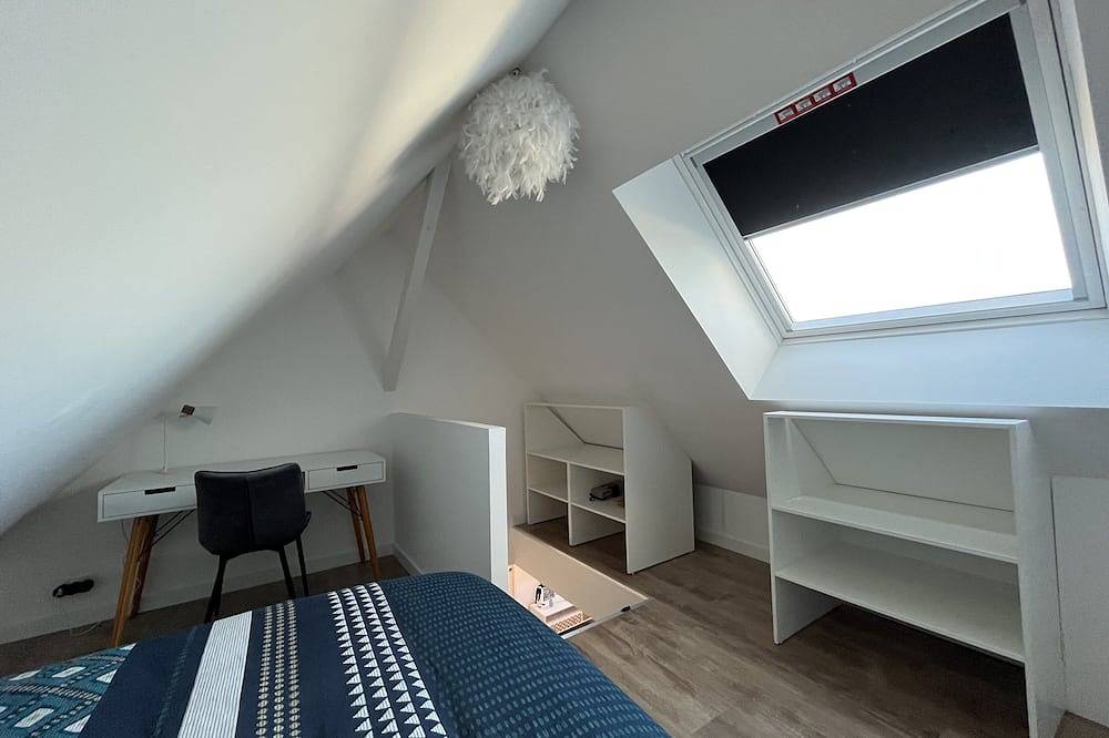 Entire apartment, Studio Scandinave - Duplex - Hyper Centre in Lorient, Côte des Mégalithes