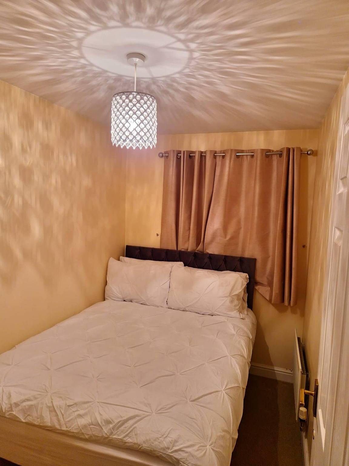 3 Bed house - Sleeps 6 - Parking - Wifi in Kent