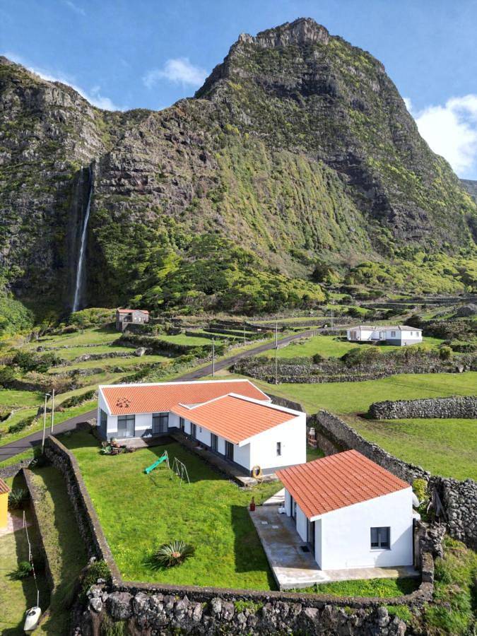 Casa de férias para 2 pessoas, com Varanda e Terraço e ainda Jardim and Piscina infantil em Ilha das Flores (Açores)