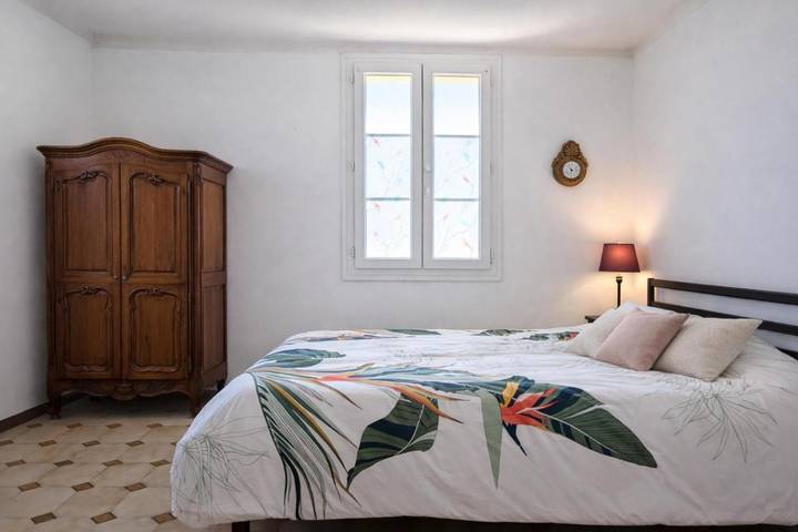 Location de vacances pour 5 personnes, avec vue ainsi que jardin et terrasse à Caumont-sur-Durance - 2