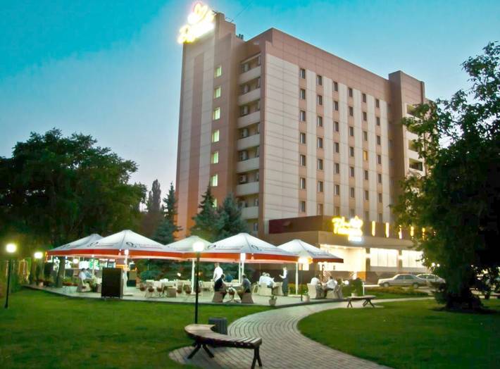 Hôtel pour 3 personnes, avec sauna ainsi que vue et jardin