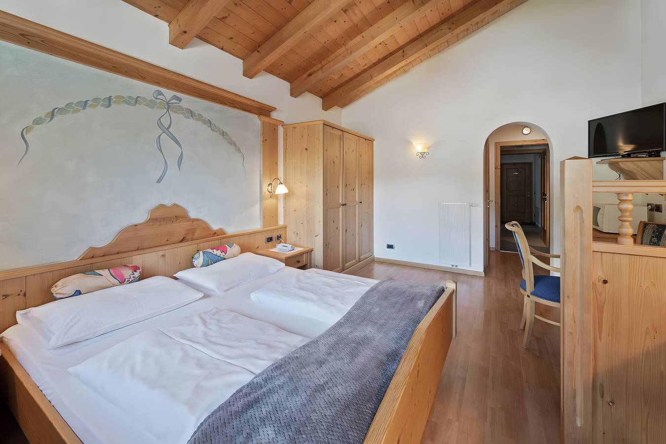 Ganze Wohnung, Ferienwohnung 'Residenz Priska Studio' mit Bergblick, Gemeinschaftsgarten und Wi-Fi in Stanghe, Ratschings
