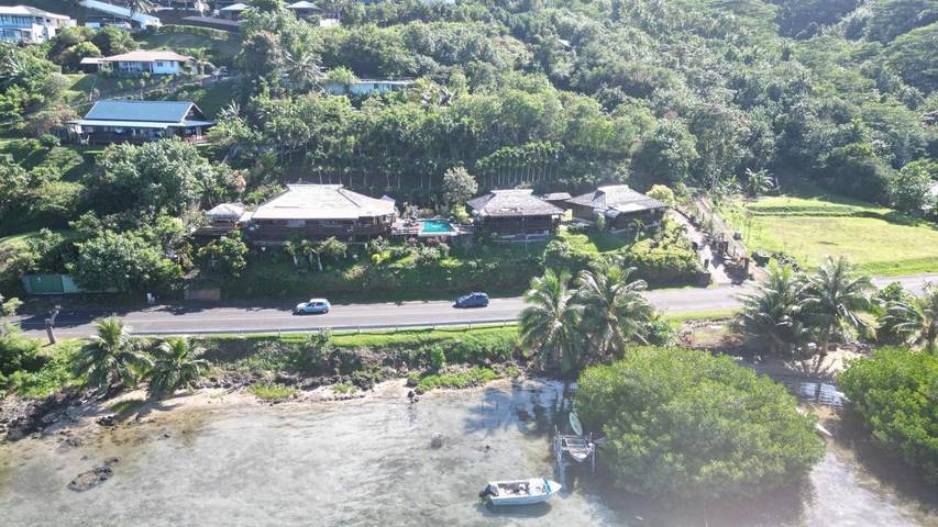 Gîte pour 4 personnes, avec vue sur le lac et vue ainsi que jardin et piscine dans Ha'apiti - 3