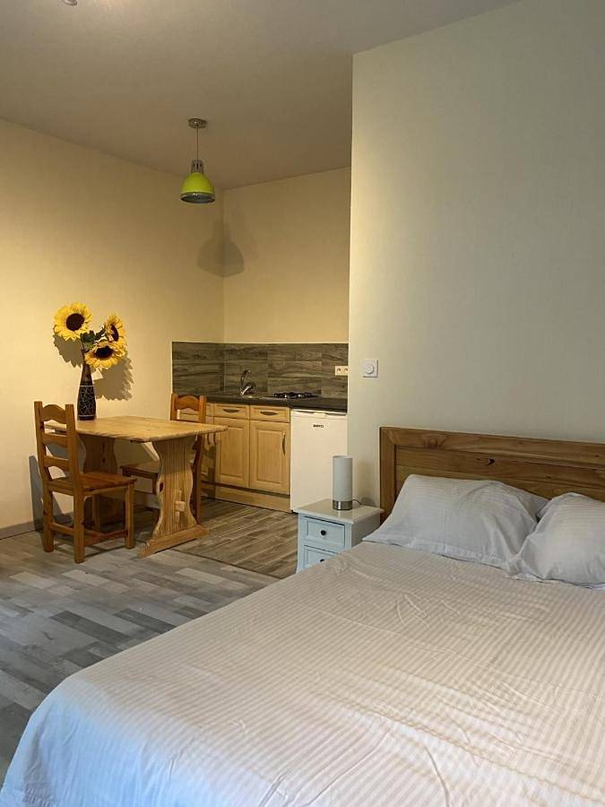 Location de vacances pour 2 personnes, avec piscine et jardin à Chalabre - 4