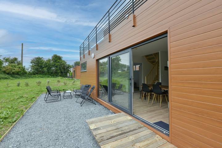 Maison de vacances pour 6 personnes, avec Balcon et Jacuzzi ainsi que Terrasse et Jardin