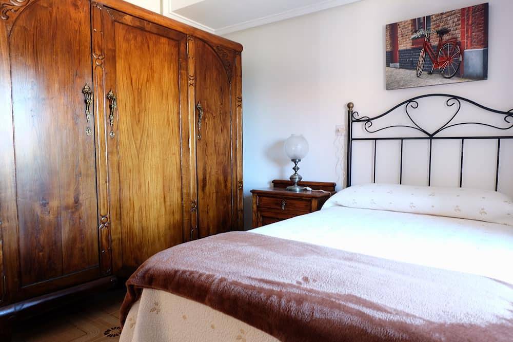 Casa El Tan (4 people) in Cudillero, Costa Verde (Spain)