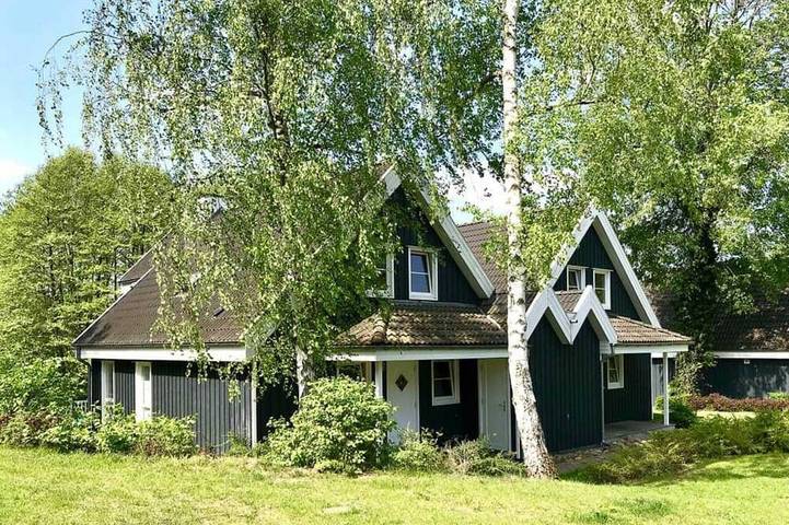 Ferienwohnung für 14 Personen, mit Sauna und Balkon sowie Whirlpool und Garten in Bad Saarow - 2