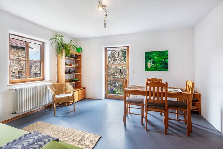 Appartement entier, Appartement "Sonnige Wohnung" avec terrasse privée et Wi-Fi in Efringen-Kirchen, Forêt-Noire du Sud