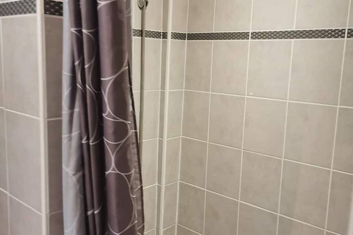 Gîte pour 4 personnes, avec terrasse et jardin à Saint-Chamassy - 4