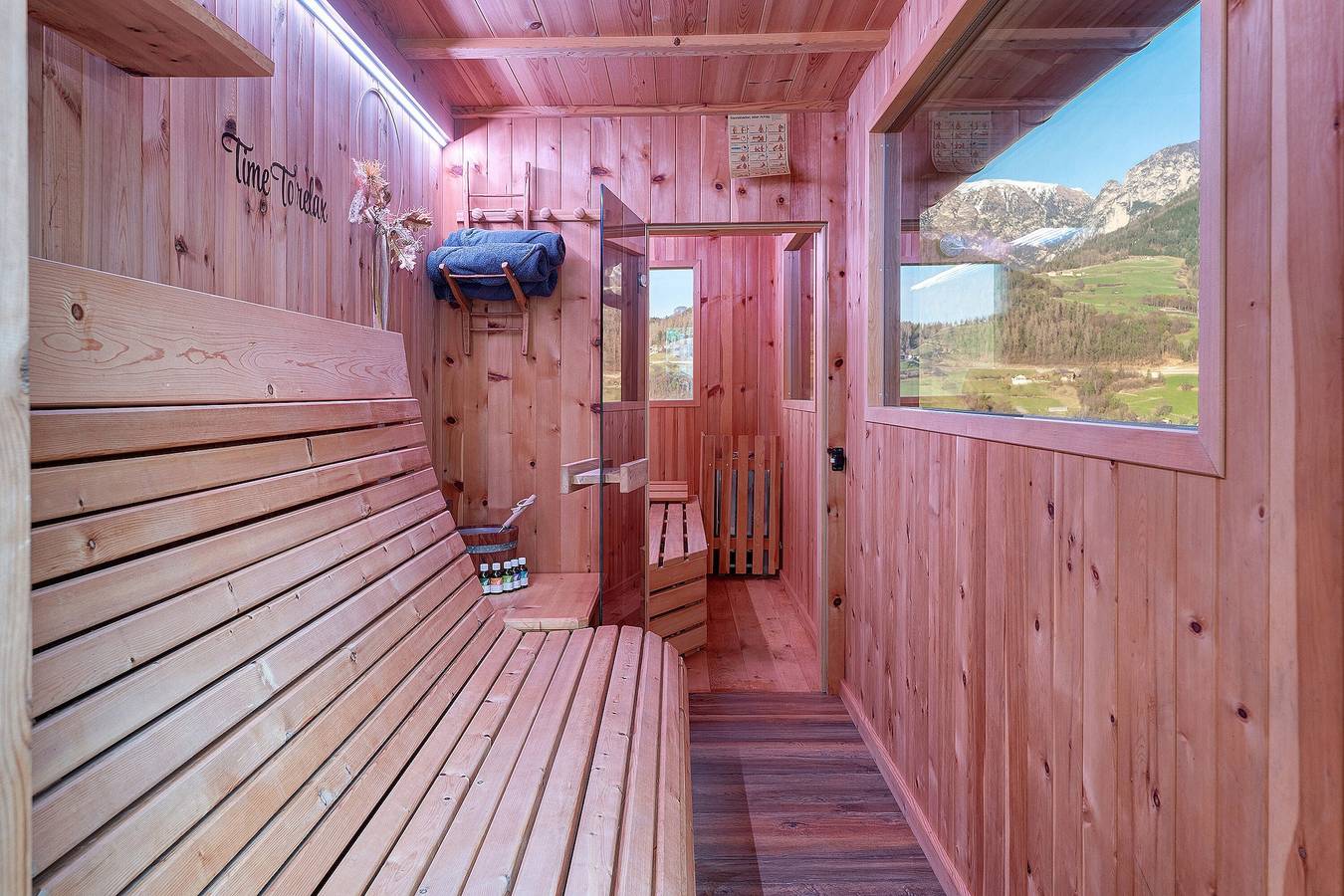 Ganze Wohnung, Ferienwohnung " Rosengarten" mit Gemeinschaftssauna- Balkon & Bergblick und Wlan in Steinegg (Karneid), Karneid