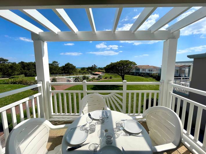 Appartement de vacances pour 4 personnes, avec terrasse et piscine