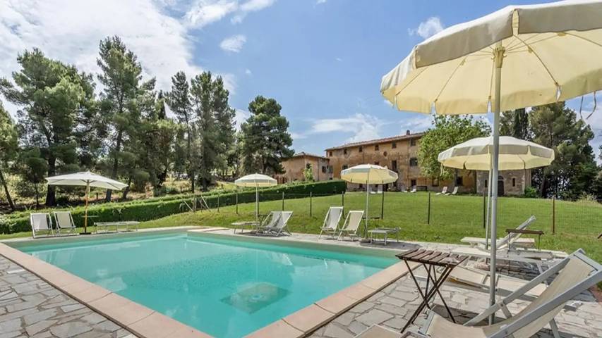Casa vacanza per 7 persone, con piscina e giardino, con animali domestici a Volterra