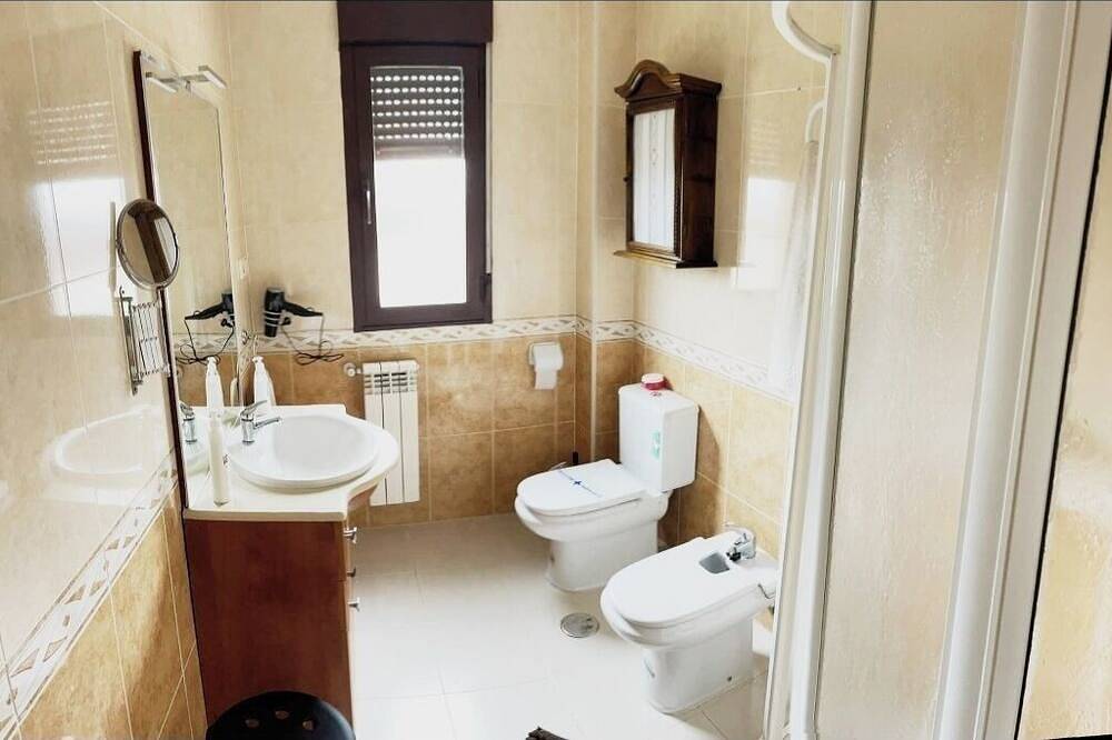 Rural House Valderaduey in Aspariegos, Zamora Province