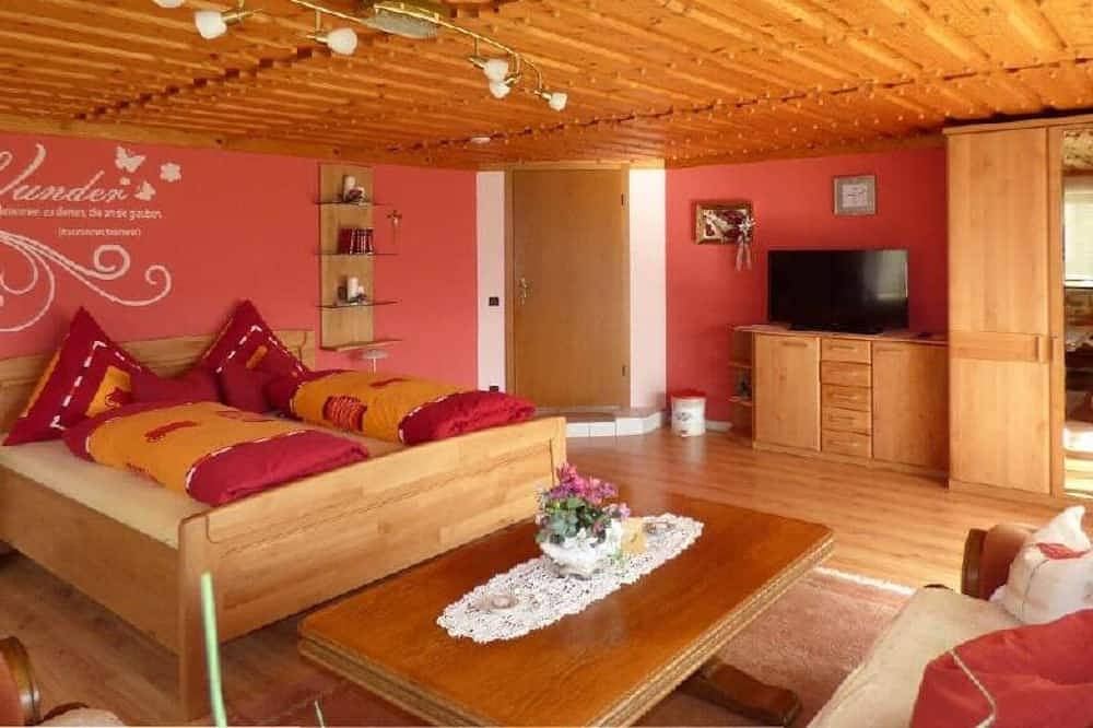 Ganze Wohnung, Geräumige 75qm 4-Sterne-Ferienwohnung für 4 Personen in Gleißenberg, Ostbayern