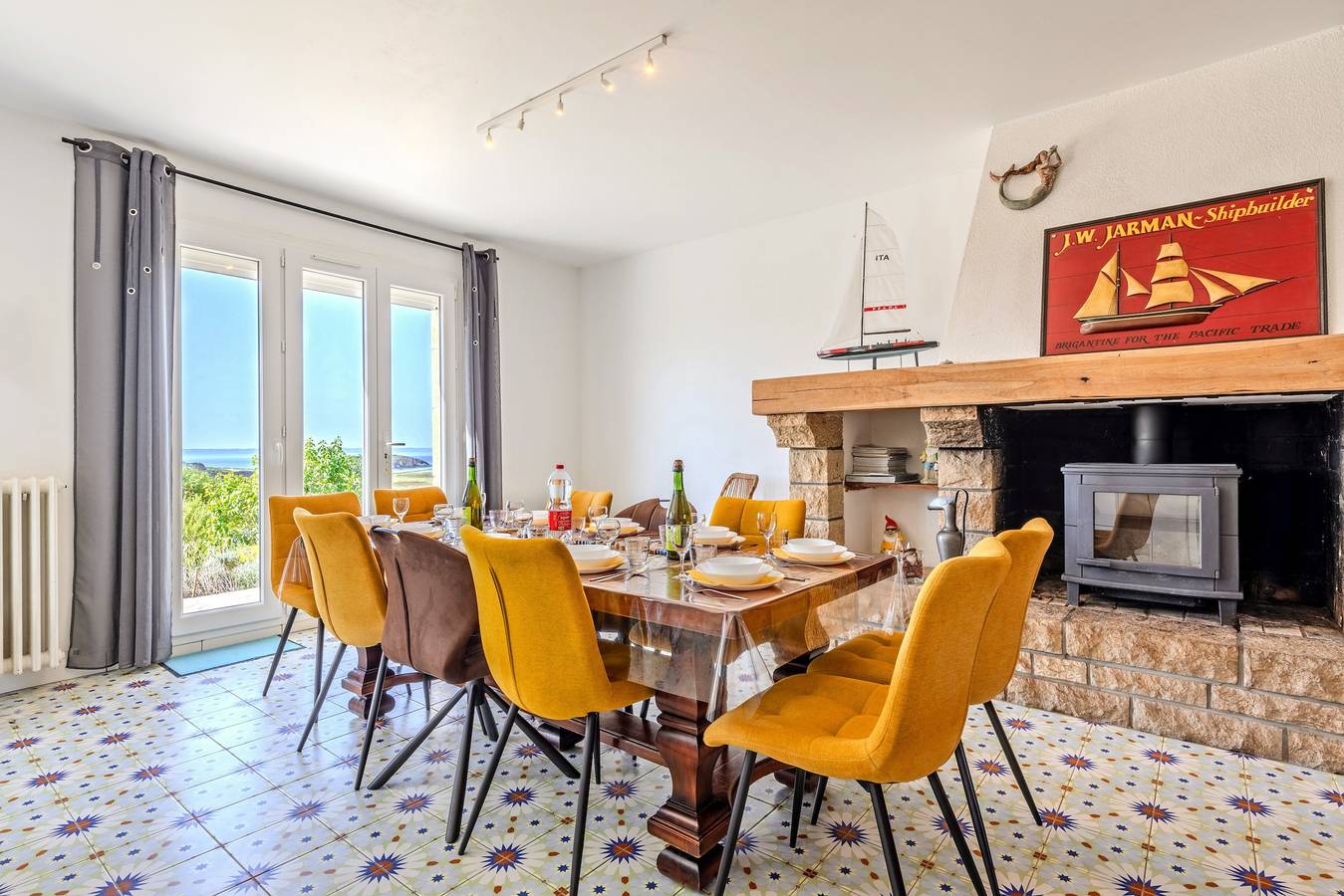 Maison de vacances 'Maison 10 Pers 2kms De La Plage' avec vue sur la mer, terrasse privée et Wi-Fi in Crozon, Iroise