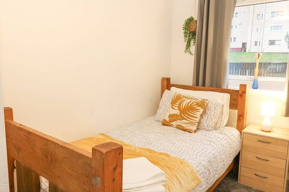 22 Moray Place, pet friendly, country holiday cottage in Fort William in Nevis Range, Fort William