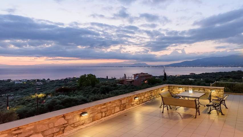 Ferienhaus für 10 Personen, mit Meerblick und Garten sowie Pool in Kalamata - 2