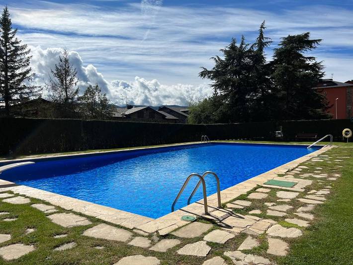 Gîte pour 8 personnes, avec balcon et vue ainsi que jardin et piscine à Puigcerdà - 4