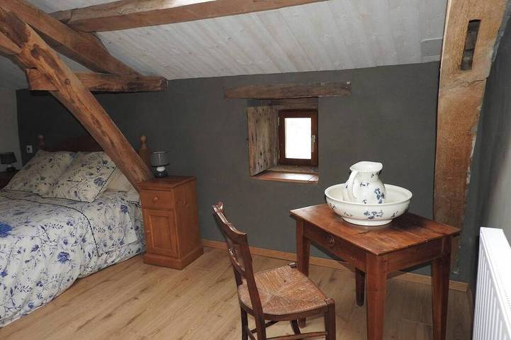 Location de vacances pour 6 personnes, avec jardin à Nueil-les-Aubiers - 3