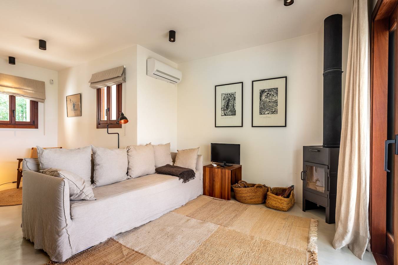 Casa de vacaciones "Juliarina" con vistas al mar, jardín y Wi-Fi in Cala Conta, Sant Josep de sa Talaia